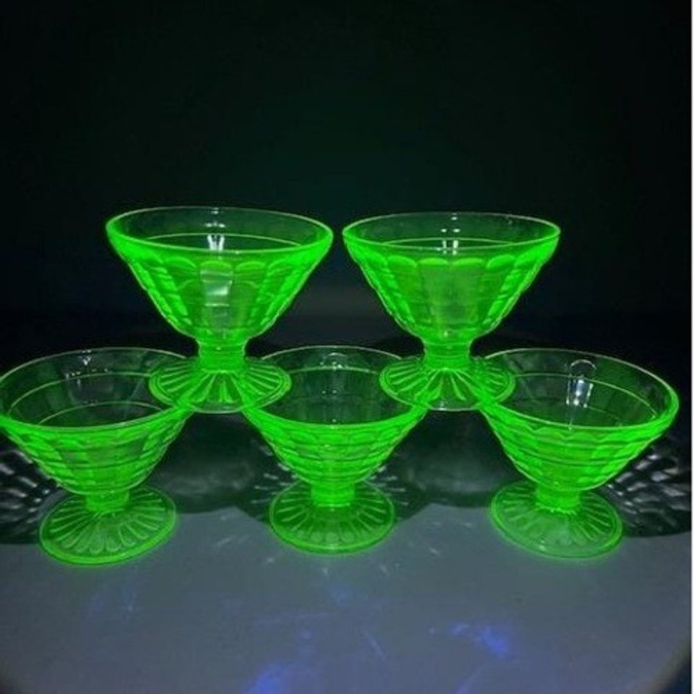 Vintage Anchor Hocking Block Optic‎ Green Uranium Depression Glass Sherbet Cup 5 - Picture 2 of 15